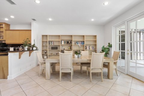 Touwnhouse à vendre à Pinecrest, Floride: 4 chambres, 273.5 m2 № 2066874 - photo 9