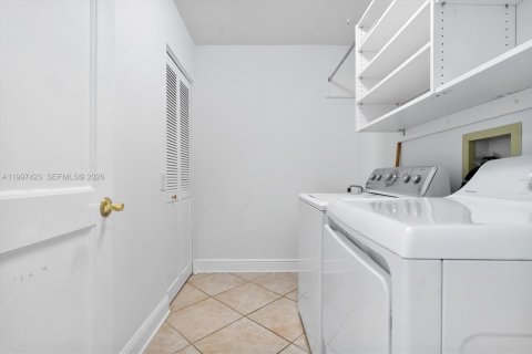 Touwnhouse à vendre à Pinecrest, Floride: 4 chambres, 273.5 m2 № 2066874 - photo 19