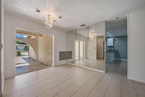 Villa ou maison à vendre à Port Richey, Floride: 3 chambres, 165.74 m2 № 2092527 - photo 19