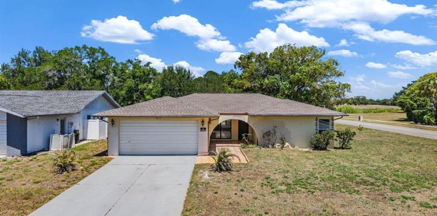 Villa ou maison à Port Richey, Floride 3 chambres, 165.74 m2 № 2092527