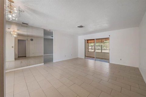 Villa ou maison à vendre à Port Richey, Floride: 3 chambres, 165.74 m2 № 2092527 - photo 15