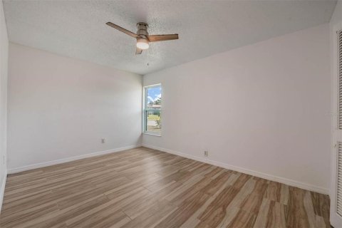 Villa ou maison à vendre à Port Richey, Floride: 3 chambres, 165.74 m2 № 2092527 - photo 20