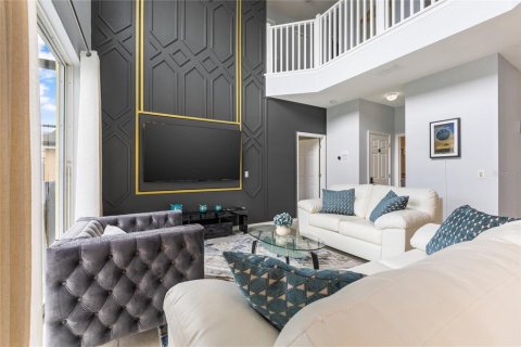 Villa ou maison à vendre à Kissimmee, Floride: 7 chambres, 270.72 m2 № 2350245 - photo 4