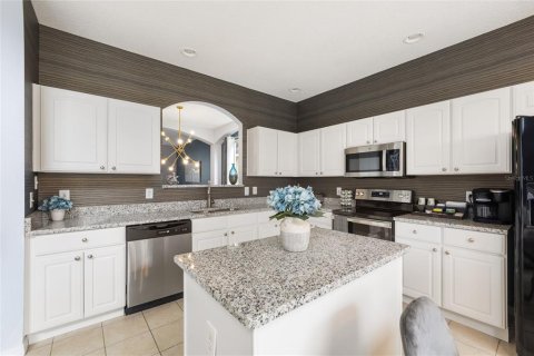 Villa ou maison à vendre à Kissimmee, Floride: 7 chambres, 270.72 m2 № 2350245 - photo 6