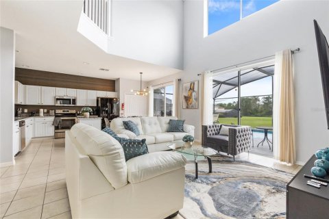Villa ou maison à vendre à Kissimmee, Floride: 7 chambres, 270.72 m2 № 2350245 - photo 3