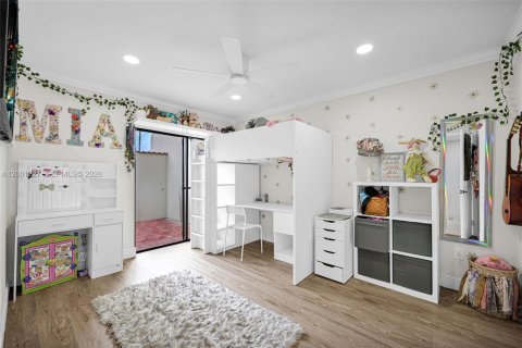 Adosado en venta en Hialeah, Florida, 2 dormitorios, 141.95 m2 № 2065221 - foto 24