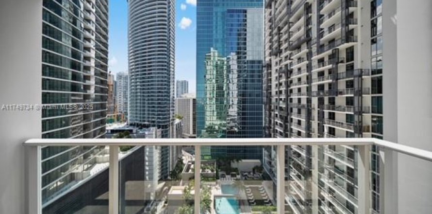 Condominio en Miami, Florida, 1 dormitorio № 1859837