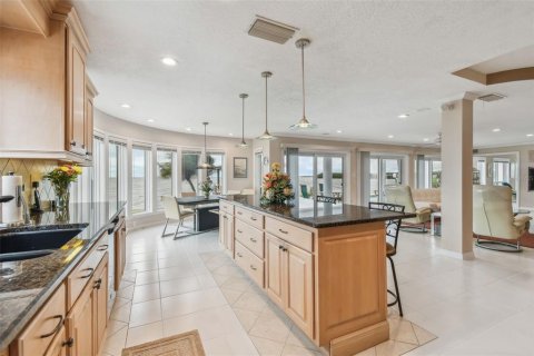 House in Palm Harbor, Florida 4 bedrooms, 327.57 sq.m. № 2152070 - photo 20