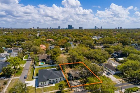 House in Tampa, Florida 3 bedrooms, 129.32 sq.m. № 2092890 - photo 27
