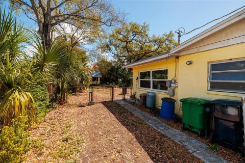 House in Tampa, Florida 3 bedrooms, 129.32 sq.m. № 2092890 - photo 11