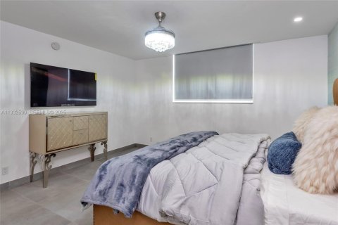 Condominio en venta en Hollywood, Florida, 2 dormitorios, 107.12 m2 № 1991861 - foto 16