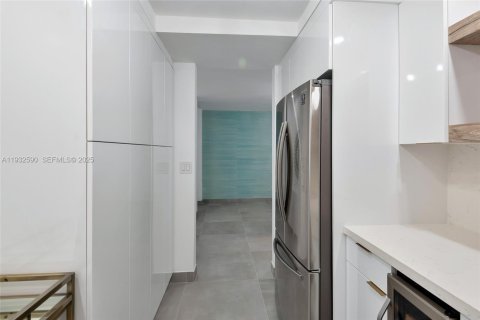 Condominio en venta en Hollywood, Florida, 2 dormitorios, 107.12 m2 № 1991861 - foto 15
