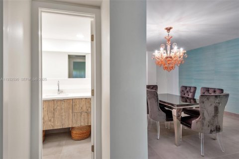 Condominio en venta en Hollywood, Florida, 2 dormitorios, 107.12 m2 № 1991861 - foto 19