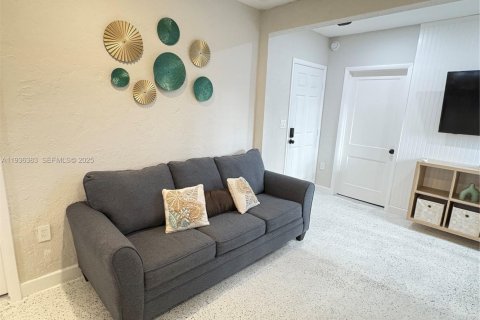 Снять в аренду квартиру в Майами, Флорида 1 спальня, 76.18м2, № 1994374 - фото 7