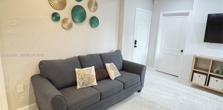 Квартира в Майами, Флорида 1 спальня, 76.18м2 № 1994374