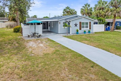 House in Apollo Beach, Florida 2 bedrooms, 81.01 sq.m. № 1760083 - photo 3