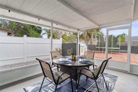 House in Apollo Beach, Florida 2 bedrooms, 81.01 sq.m. № 1760083 - photo 19