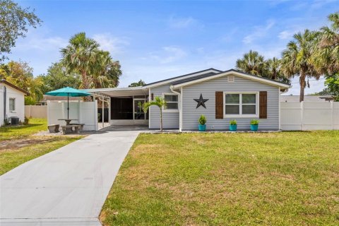 House in Apollo Beach, Florida 2 bedrooms, 81.01 sq.m. № 1760083 - photo 2