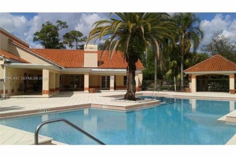 Condominio en venta en Margate, Florida, 1 dormitorio, 66.15 m2 № 2152760 - foto 15
