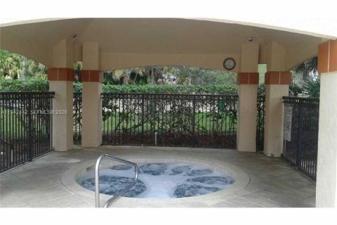 Condominio en venta en Margate, Florida, 1 dormitorio, 66.15 m2 № 2152760 - foto 14
