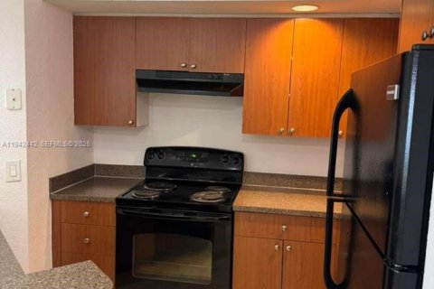 Condominio en venta en Margate, Florida, 1 dormitorio, 66.15 m2 № 2152760 - foto 3