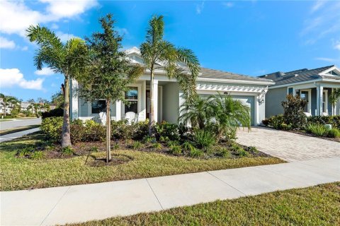 House in Sarasota, Florida 2 bedrooms, 213.49 sq.m. № 1540516 - photo 21