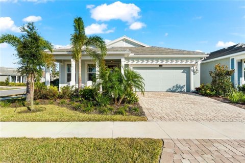 House in Sarasota, Florida 2 bedrooms, 213.49 sq.m. № 1540516 - photo 1