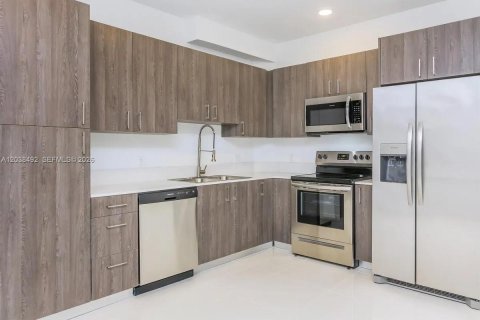 Apartment in Homestead, Florida 3 bedrooms, 121.42 sq.m. № 2182200 - photo 6