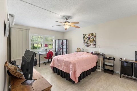 Condo in Daytona Beach, Florida, 2 bedrooms  № 2166940 - photo 21