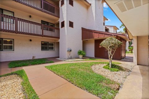 Condo in Daytona Beach, Florida, 2 bedrooms  № 2166940 - photo 7