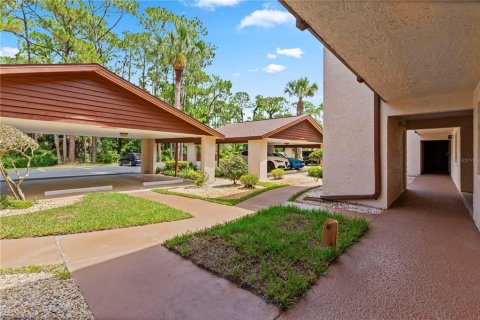 Condo in Daytona Beach, Florida, 2 bedrooms  № 2166940 - photo 8