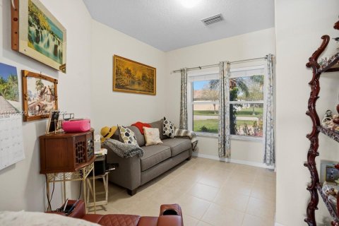 House in Port St. Lucie, Florida 3 bedrooms, 139.91 sq.m. № 2062191 - photo 26