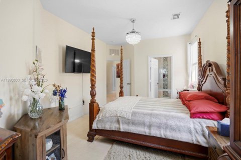 House in Port St. Lucie, Florida 3 bedrooms, 139.91 sq.m. № 2062191 - photo 21