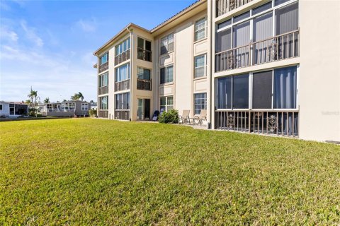 Copropriété à louer à Clearwater, Floride: 1 chambre, 81.29 m2 № 2324008 - photo 7