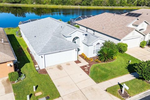 House in Wesley Chapel, Florida 4 bedrooms, 190.82 sq.m. № 1847341 - photo 5