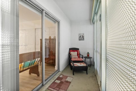 Condo in Deerfield Beach, Florida, 1 bedroom  № 1852194 - photo 19