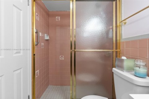 Condo in Deerfield Beach, Florida, 1 bedroom  № 1852194 - photo 16