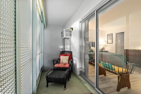 Condo in Deerfield Beach, Florida, 1 bedroom  № 1852194 - photo 20