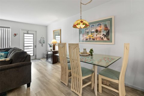 Condo in Deerfield Beach, Florida, 1 bedroom  № 1852194 - photo 9