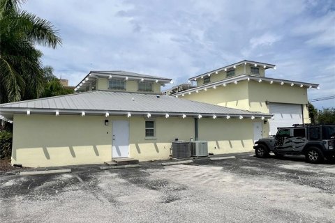 Commercial property in Bradenton, Florida 401.71 sq.m. № 1789233 - photo 8