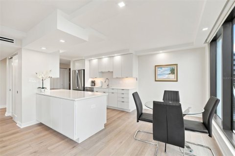 Copropriété à vendre à Sarasota, Floride: 2 chambres, 115.85 m2 № 2285432 - photo 14