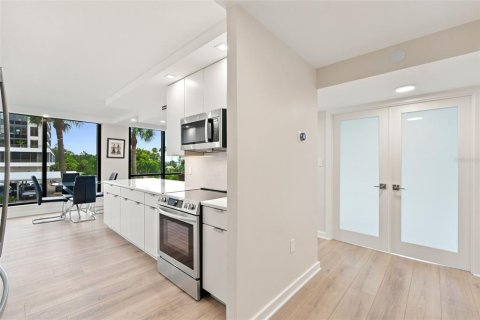 Copropriété à vendre à Sarasota, Floride: 2 chambres, 115.85 m2 № 2285432 - photo 5