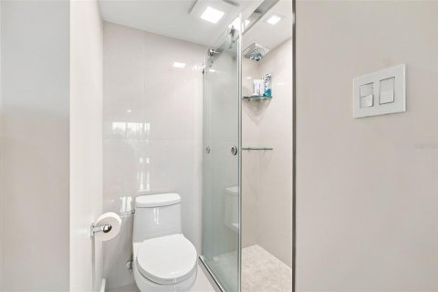 Copropriété à vendre à Sarasota, Floride: 2 chambres, 115.85 m2 № 2285432 - photo 29