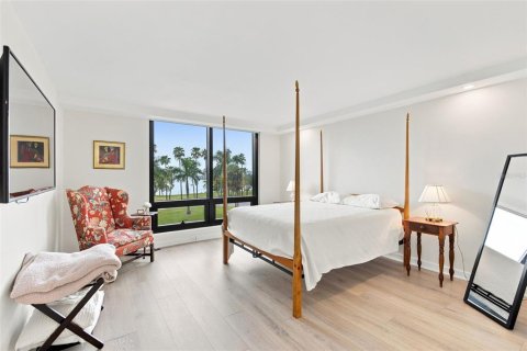 Copropriété à vendre à Sarasota, Floride: 2 chambres, 115.85 m2 № 2285432 - photo 25