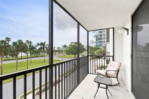 Copropriété à vendre à Sarasota, Floride: 2 chambres, 115.85 m2 № 2285432 - photo 19
