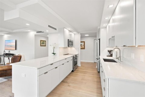 Copropriété à vendre à Sarasota, Floride: 2 chambres, 115.85 m2 № 2285432 - photo 9