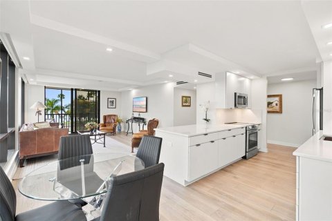Copropriété à vendre à Sarasota, Floride: 2 chambres, 115.85 m2 № 2285432 - photo 13