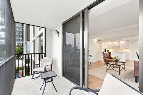 Copropriété à vendre à Sarasota, Floride: 2 chambres, 115.85 m2 № 2285432 - photo 21