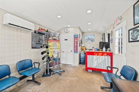 Купить коммерческую недвижимость в Гудзон, Флорида 23.41м2, № 2097662 - фото 7