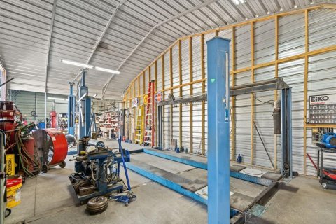 Купить коммерческую недвижимость в Гудзон, Флорида 23.41м2, № 2097662 - фото 11